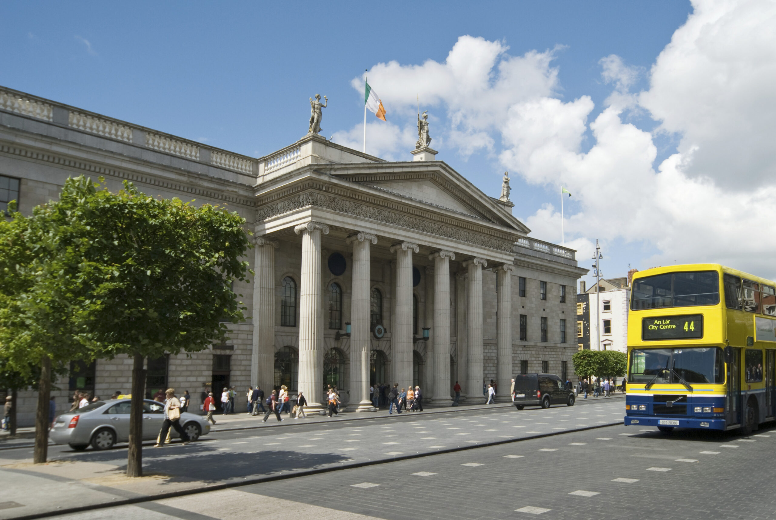 Discover the best family-friendly things to do in Dublin this autumn, from exploring Phoenix Park and Dublin Zoo to discovering Viking history, interactive museums and rainy-day adventures. Make The Hendrick Smithfield your base for a memorable family city break.